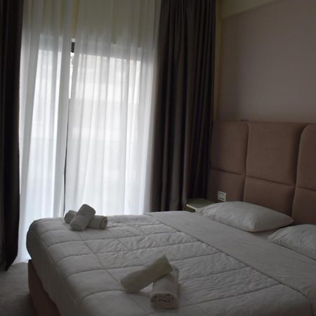 Hotel Vivas ドゥラス エクステリア 写真