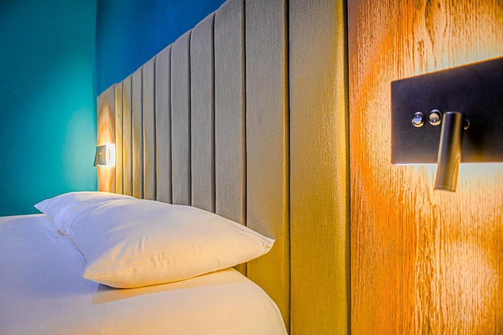 Hotel Vivas ドゥラス エクステリア 写真