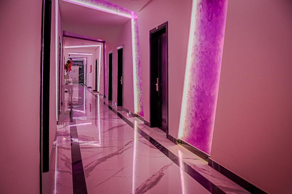 Hotel Vivas ドゥラス エクステリア 写真