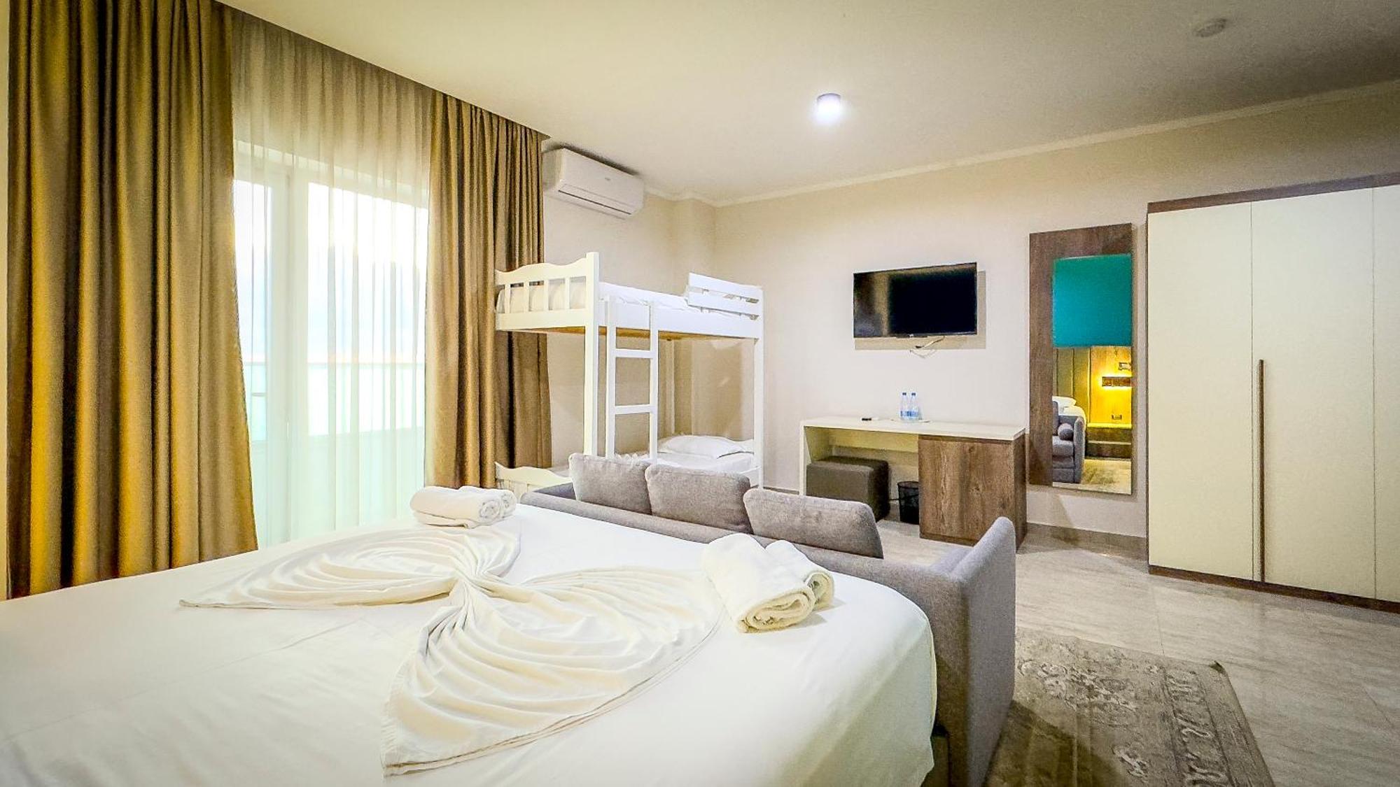 Hotel Vivas ドゥラス エクステリア 写真
