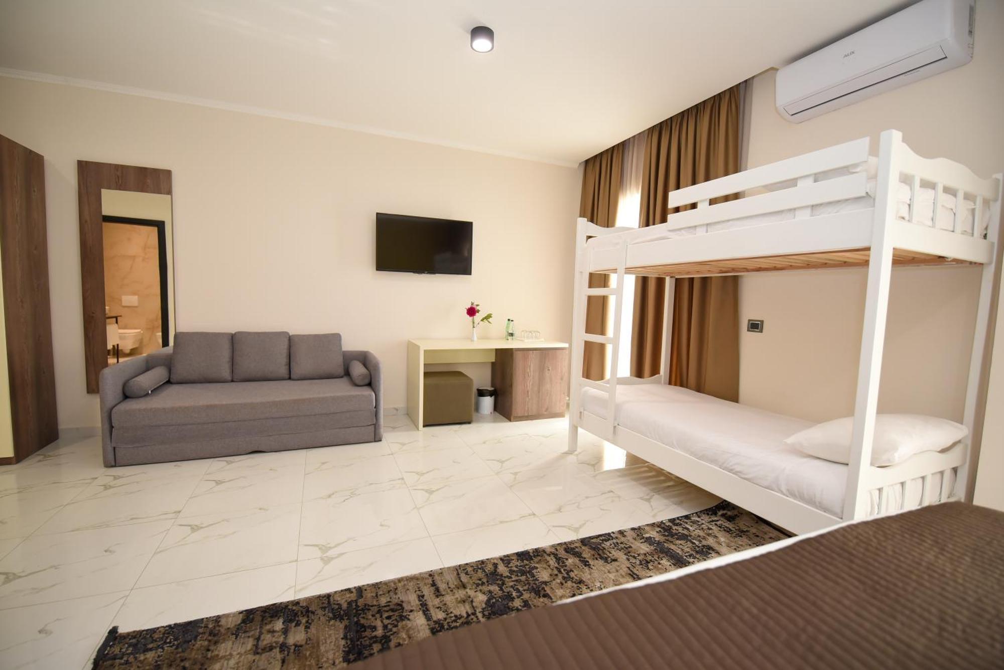 Hotel Vivas ドゥラス エクステリア 写真