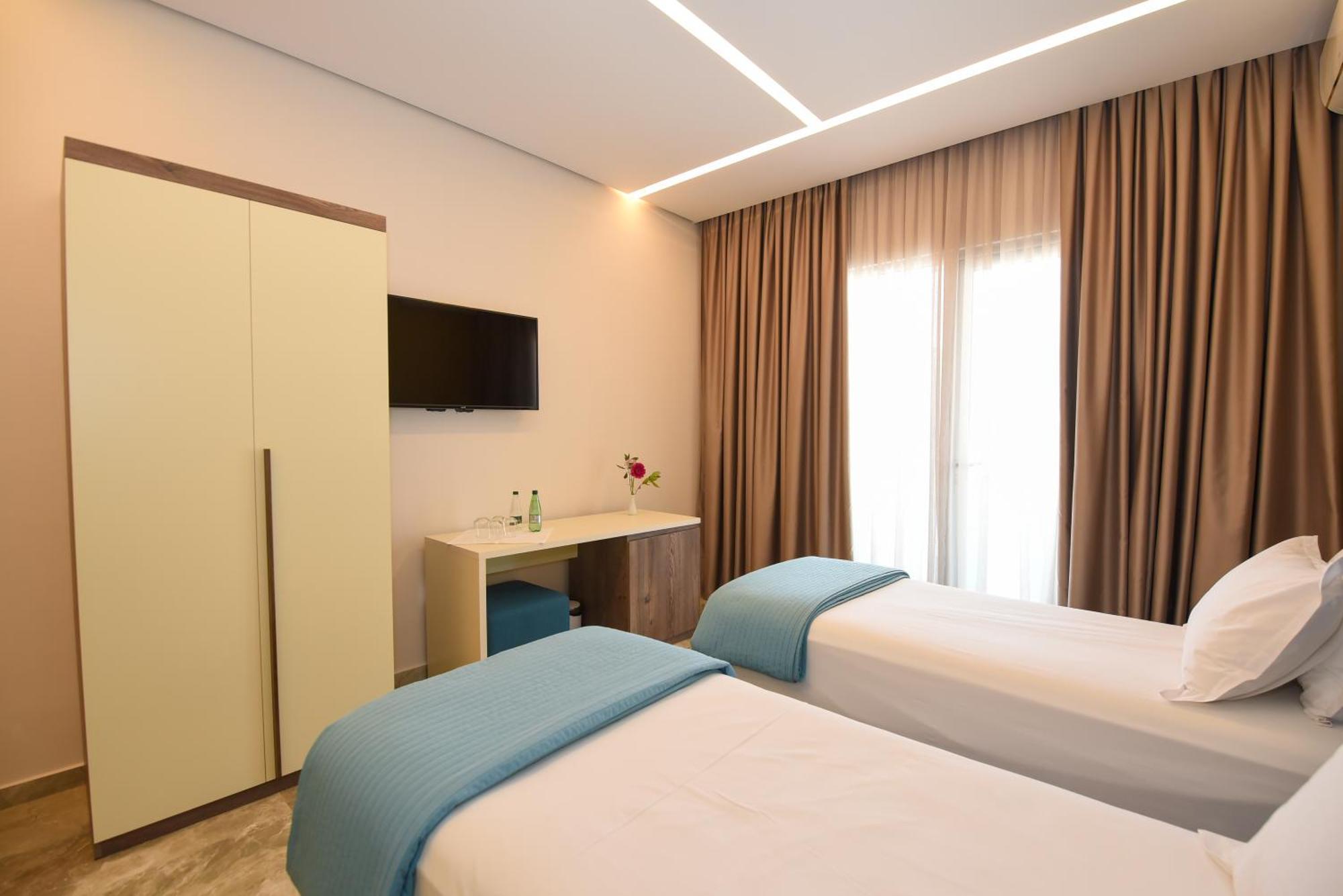 Hotel Vivas ドゥラス エクステリア 写真